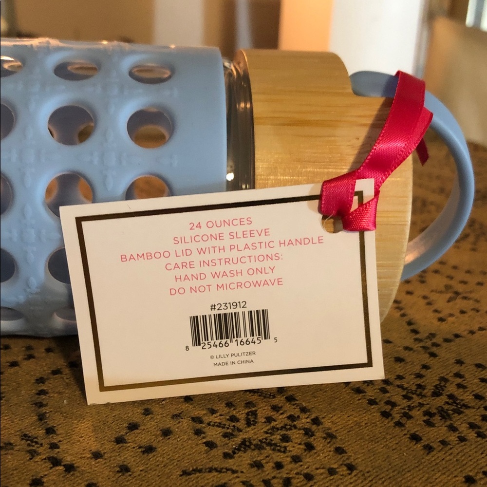 Lilly Pulitzer Glass Water Bottle Featured In Frenchie Blue Caning - Picture 3 of 13